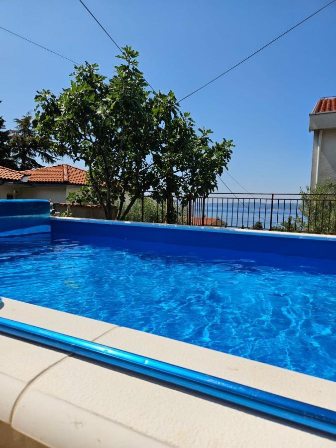 Apartments With Swimming Pool 9X4M Selce Exterior foto