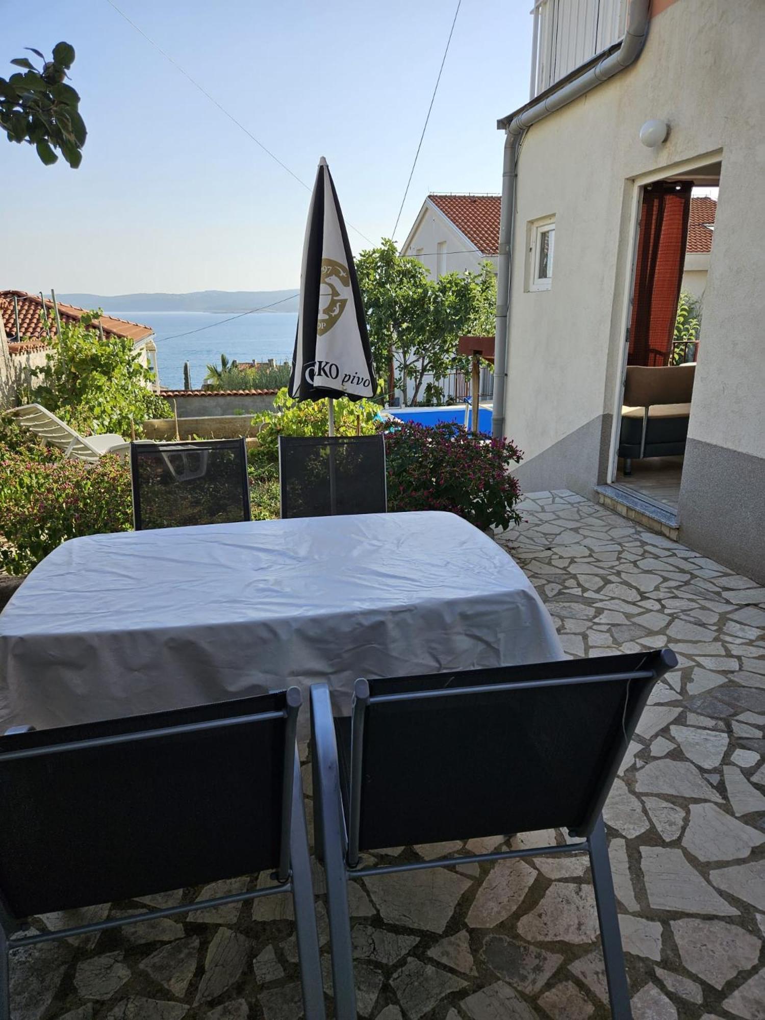 Apartments With Swimming Pool 9X4M Selce Exterior foto